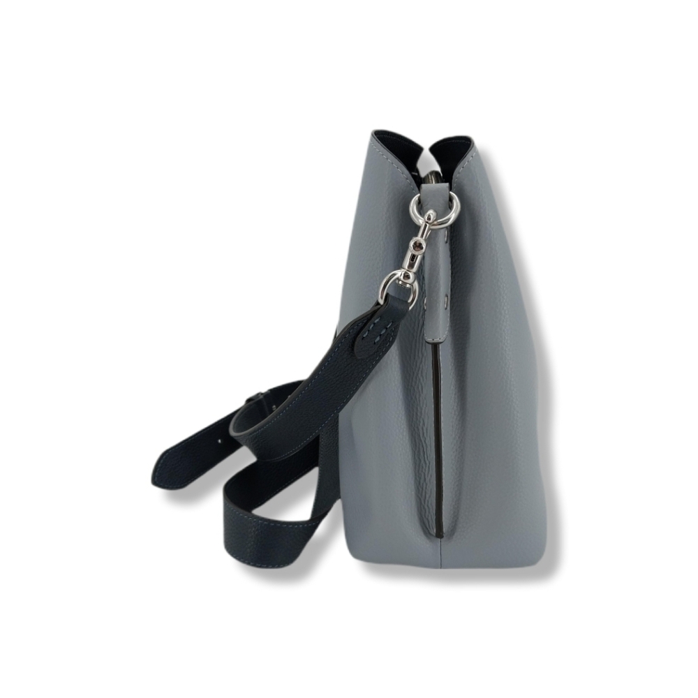 COACH Pebble Leather Willow Bucket Bag with Convertible Straps - Picture 4 of 7